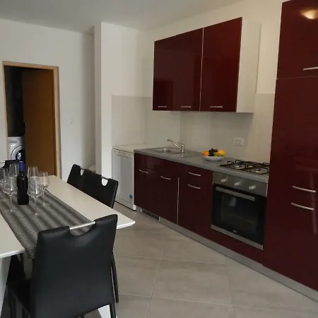 Ivankovic*** Apartman Póla